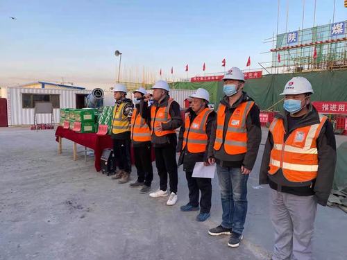 陜煤建設(shè)銅煤公司第十六項目部春節(jié)慰問過新年，濃濃關(guān)愛暖人心