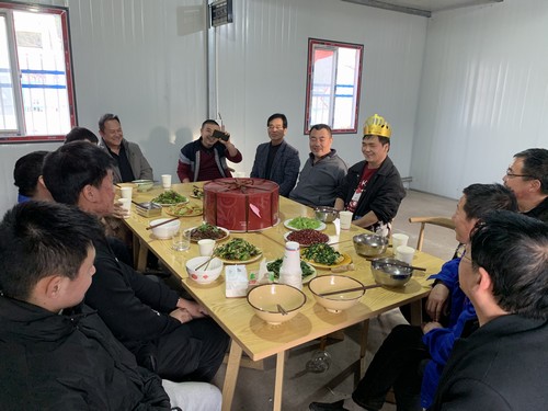 陜煤建設(shè)路橋分公司基層項目慶生暖心懷