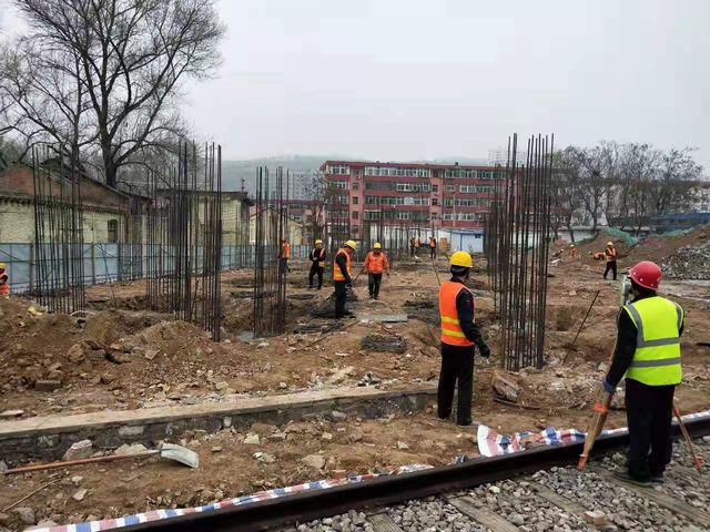 鐵運(yùn)分公司機(jī)車維修中心培訓(xùn)基地工程項(xiàng)目綜合樓順利完成樁基礎(chǔ)驗(yàn)收