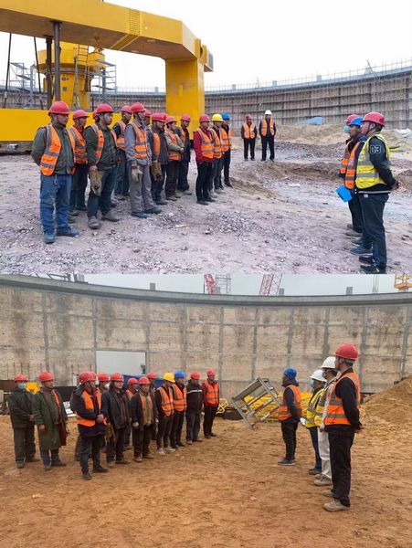 陜煤建設(shè)天工公司土建十七部?jī)膳_(tái)145t堆取料機(jī)超危大吊裝順利完成