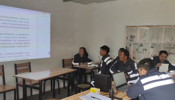 陜煤建設(shè)洗選煤運(yùn)營公司銅川制沙運(yùn)營項(xiàng)目部：加強(qiáng)安全教育培訓(xùn)，提高人員安全意識