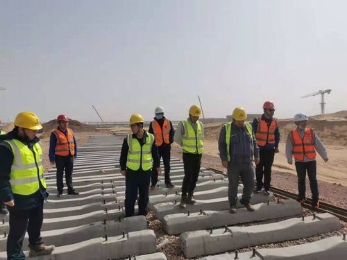 陜煤建設路橋分公司榆林化學鐵專線首段路基工程通過交工驗收