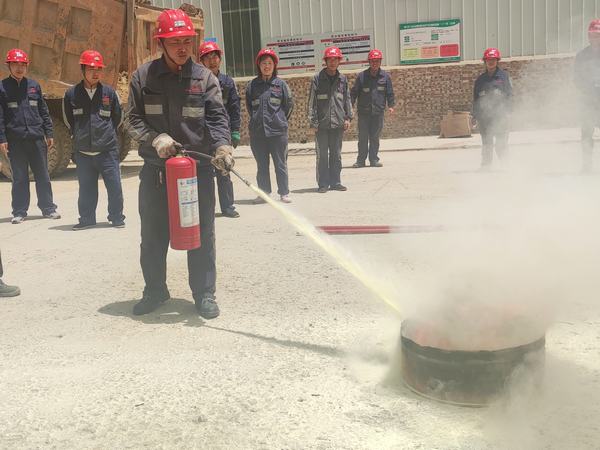 陜煤建設(shè)洗選煤運營公司銅川制沙運營項目部：消防演練促安全，防火意識記心間