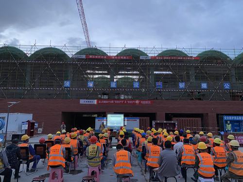 陜煤建設銅煤公司第十六項目部開展“違章，生命的紅線”事故警示教育周活動