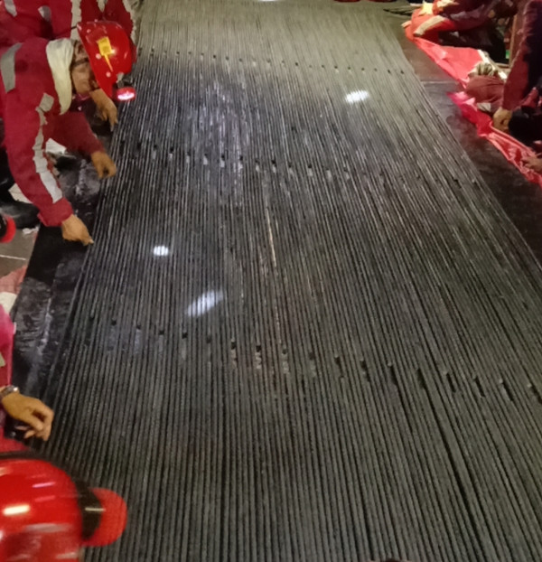 陜煤建設(shè)機(jī)電安裝公司提前10個(gè)小時(shí)完成曹家灘煤礦主斜井膠帶機(jī)檢修任務(wù)