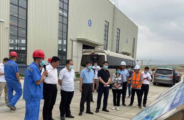 陜西省人大財(cái)經(jīng)委主任委員、財(cái)經(jīng)工委主任李健一行蒞臨榆林市杭蕭綠色鋼結(jié)構(gòu)產(chǎn)業(yè)制造基地項(xiàng)目調(diào)研指導(dǎo)