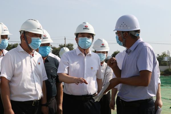 韓城市市長(zhǎng)亢振峰一行深入陜煤建設(shè)承建的黃河國(guó)際汽車博覽園項(xiàng)目檢查指導(dǎo)工作