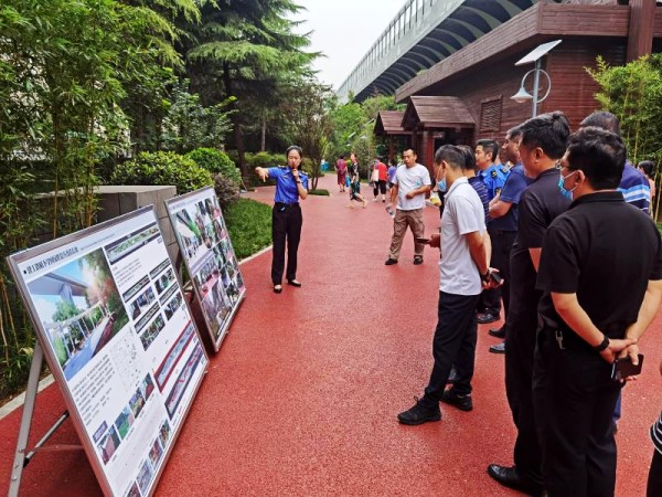 閻良區(qū)考察團(tuán)一行深入陜煤建設(shè)澄合分公司承建的西安背街小巷提升改造項(xiàng)目進(jìn)行考察