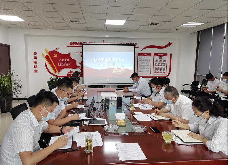 陜煤建設(shè)綠宇公司：開展“夯責(zé)任、抓落實(shí)、促管理”的文明環(huán)保主題活動(dòng)