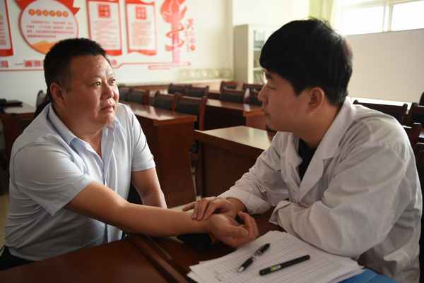 陜煤建設煤礦運營服務分公司：邀請首都大醫(yī)生走進基層一線為職工健康保駕護航