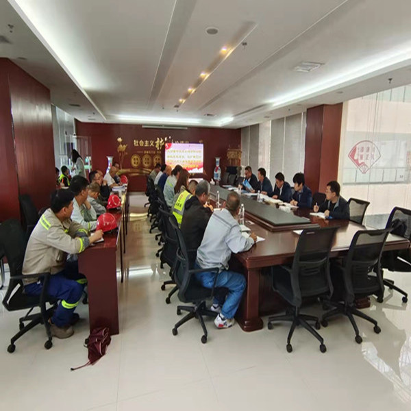 陜煤建設(shè)咸陽分公司承建的富平改擴建60萬噸/年水泥立磨粉磨系統(tǒng)項目試生產(chǎn)、質(zhì)量驗收順利通過驗收