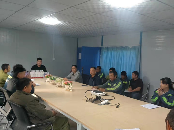 陜煤建設(shè)機電安裝公司：國慶節(jié)，我們在工地過