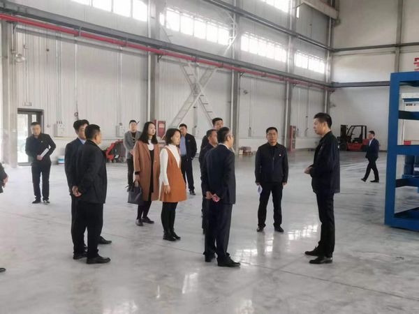 渭南市目標(biāo)責(zé)任考核辦副主任吳磊一行深入陜煤建設(shè)天工公司施工的3萬(wàn)噸/年礦用高分子材料工業(yè)化示范項(xiàng)目檢查指導(dǎo)工作