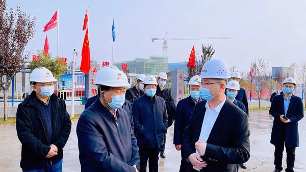 陜西省人大常委會(huì)黨組副書(shū)記、副主任姜鋒一行蒞臨黃河國(guó)際汽車(chē)博覽園項(xiàng)目調(diào)研指導(dǎo)