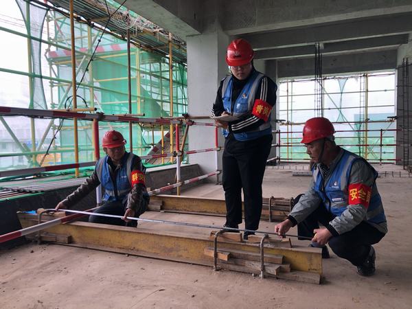 陜煤建設(shè)韓城分公司土建十一項(xiàng)目部：冬施安全攻堅(jiān)，情暖施工一線