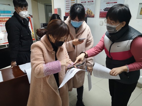 陜煤建設路橋分公司黨團聯(lián)手，筑好防疫“兩道墻”