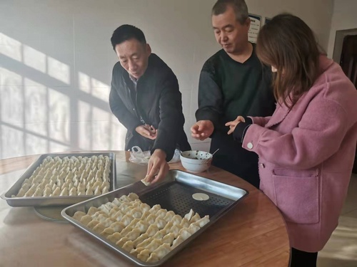 陜煤建設(shè)路橋分公司渭南項(xiàng)目部眾志成城共抗疫，細(xì)微之處暖人心