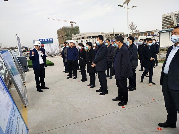 西安市高新區(qū)黨工委、管委會一行觀摩測評陜煤建設(shè)北斗星基建設(shè)項目