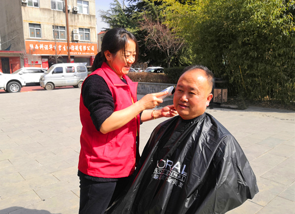 陜煤建設(shè)礦建三公司：向春天報(bào)到 ！學(xué)雷鋒我們來了