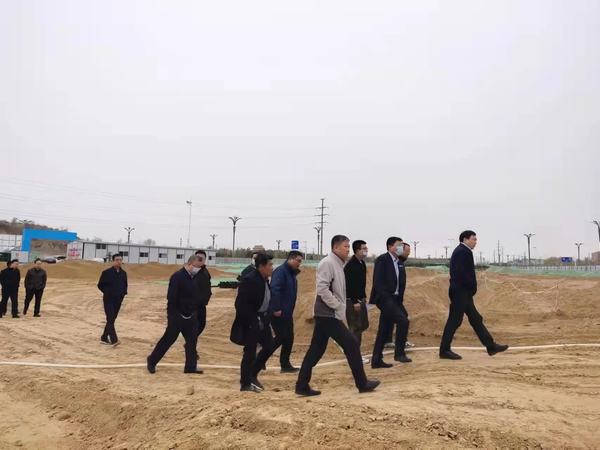 科創(chuàng)新城管委會(huì)張偉一行蒞臨科創(chuàng)新城同慧運(yùn)動(dòng)公園項(xiàng)目檢查指導(dǎo)工作