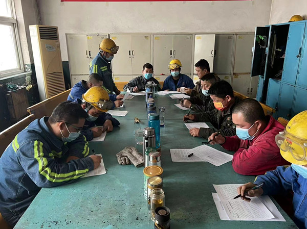 陜煤建設機電安裝公司渭化項目部打出安全“組合拳”