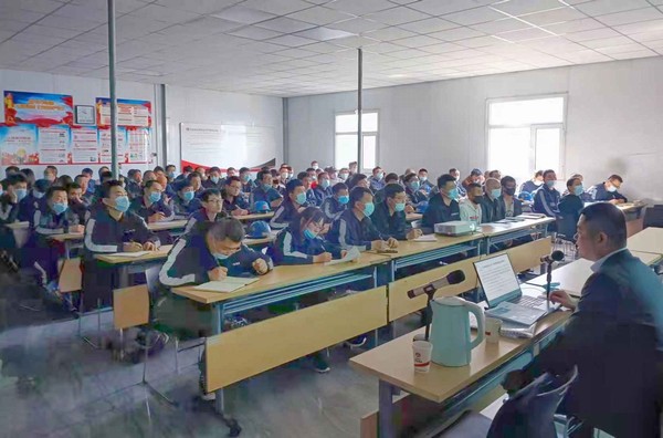 陜煤建設(shè)洗選煤運營公司深入開展全員安全生產(chǎn)“大學(xué)習(xí)、大培訓(xùn)”