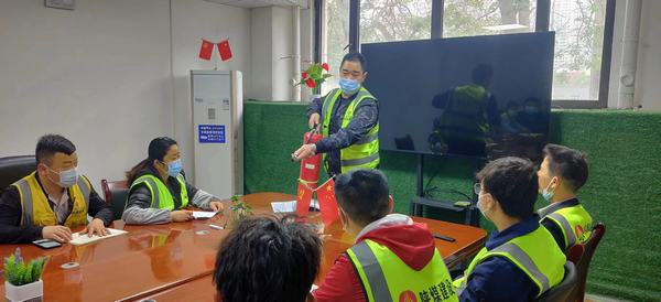 陜煤建設(shè)銅煤公司基層項目部開展消防應(yīng)急演練，筑起安全防火墻