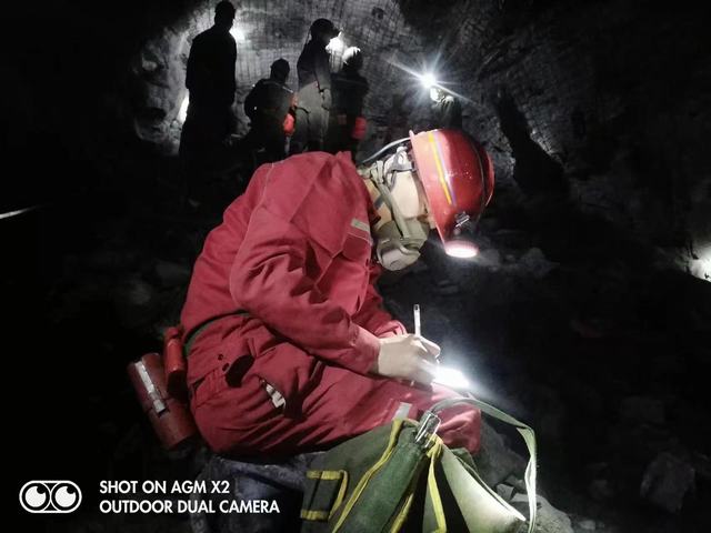 贊勞動(dòng)美，致敬煤礦工作者