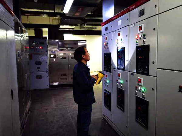 建設(shè)集團(tuán)大秦置業(yè)公司開(kāi)展小區(qū)用電安全大檢查