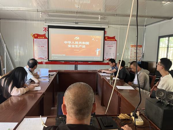 陜煤建設(shè)渭南分公司第五項目部兩項舉措強(qiáng)化安全管理，加強(qiáng)安全生產(chǎn)再升級