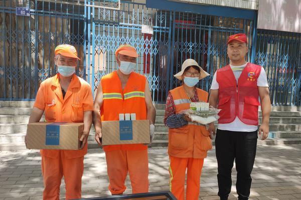 陜煤建設(shè)銅煤公司：開展“送一份關(guān)懷，道一聲辛苦”環(huán)衛(wèi)工慰問活動(dòng)