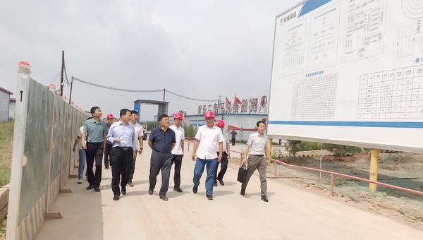 彬州市人大常委會副主任蒞臨陜煤建設(shè)礦建二公司第三項(xiàng)目部檢查指導(dǎo)工作