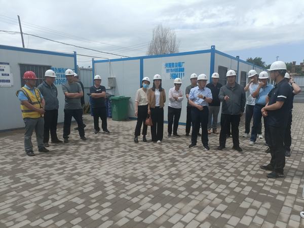 鄂托克旗人大常委會副主任郭朝暉一行到陜煤建設(shè)內(nèi)蒙古分公司第二項(xiàng)目部檢查指導(dǎo)工作