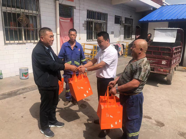 陜煤建設(shè)咸陽分公司安裝項目部：濃濃中秋情，慰問暖人心