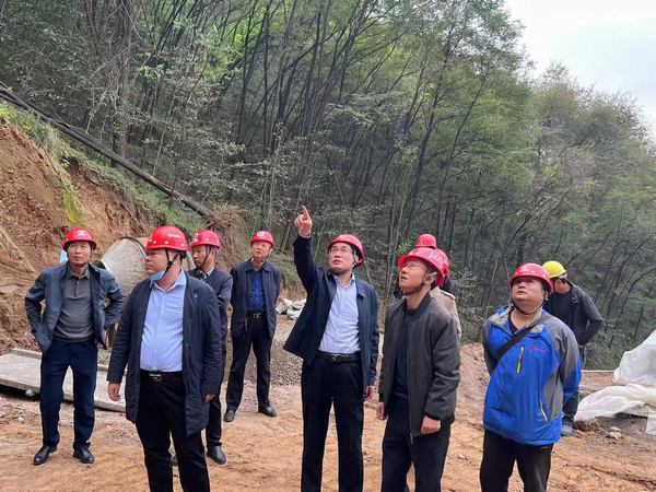 司正林深入施工一線督導(dǎo)安全工作