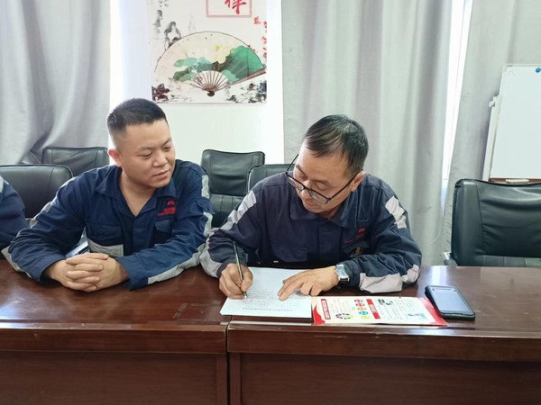 陜煤建設(shè)洗選煤運(yùn)營(yíng)公司檸條塔運(yùn)營(yíng)項(xiàng)目部： 談心談話露真情 凝心聚力促提升