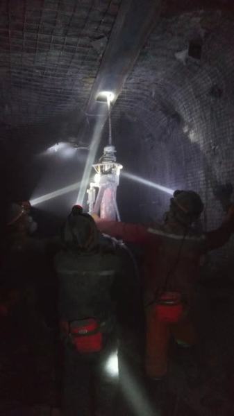 陜煤建設(shè)礦建二公司車村項(xiàng)目部31盤區(qū)水倉(cāng)主副水倉(cāng)順利貫通