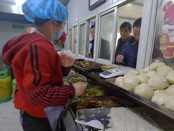 陜煤建設(shè)礦建二公司王峰項(xiàng)目部：加強(qiáng)后勤保障 打響疫情“保胃戰(zhàn)”