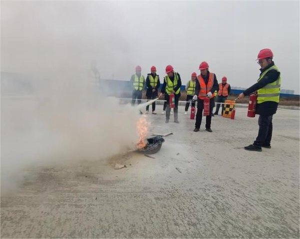 防患于未“燃”，陜煤建設(shè)路橋分公司基層項(xiàng)目開展冬季消防培訓(xùn)演練活動(dòng)