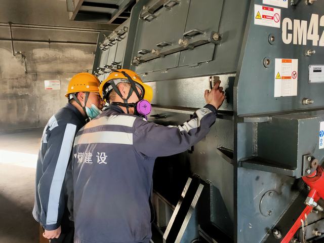 陜煤建設(shè)洗選煤運(yùn)營(yíng)公司神渭首端運(yùn)營(yíng)項(xiàng)目部：把好“年關(guān)”，站好崗