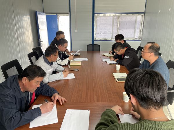 陜煤建設(shè)天工公司新疆第一項(xiàng)目部：靶心向內(nèi)挖潛力，開(kāi)足馬力搞建設(shè)