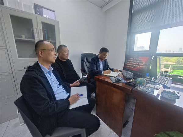 陜煤建設(shè)礦建三公司：把好“方向盤”，安全出行“穩(wěn)著陸”