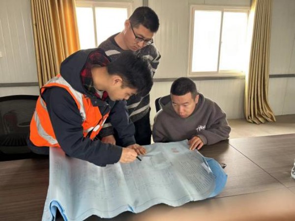 陜煤建設(shè)咸陽分公司第二項(xiàng)目：團(tuán)結(jié)互助，共同進(jìn)步