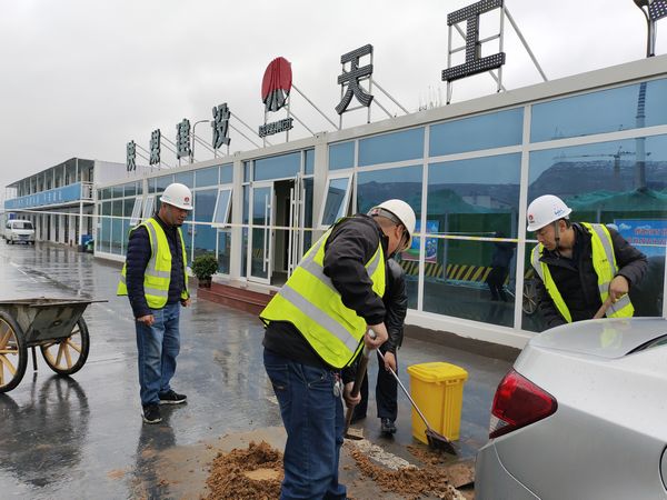 陜煤建設(shè)天工公司土建四部舉行油污污染應(yīng)急演練