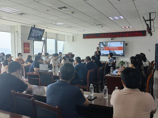 陜煤建設(shè)天工公司開展樹禮儀形象 展企業(yè)風采商務禮儀培訓