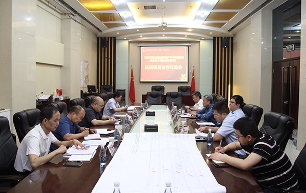 陜煤建設(shè)組織召開《煤礦超長(zhǎng)底抽巖巷道TBM快速掘進(jìn)關(guān)鍵技術(shù)裝備研發(fā)應(yīng)用》科研項(xiàng)目合作交流會(huì)