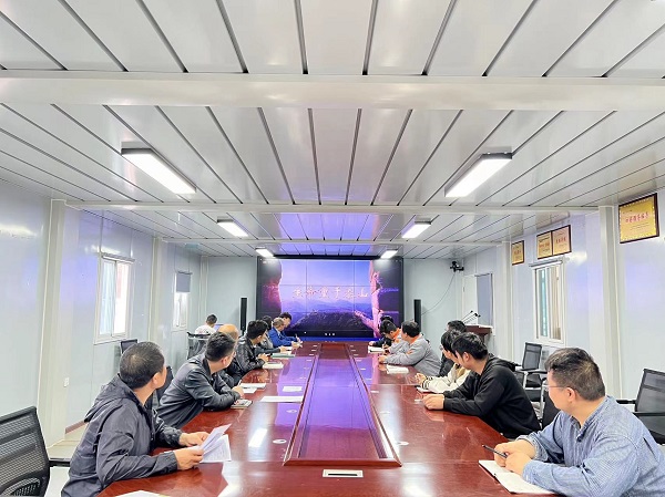 陜煤建設(shè)渭南分公司第十一項(xiàng)目部“三個(gè)加強(qiáng)”持續(xù)繃緊安全生產(chǎn)“三條線(xiàn)”