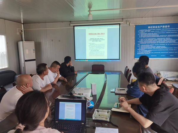 陜煤建設(shè)天工公司銅川項(xiàng)目部:把安全生產(chǎn)工作落實(shí)在“第一線(xiàn)”