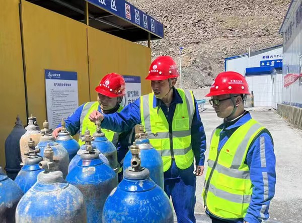 陜煤建設(shè)礦建三公司：多點(diǎn)發(fā)力，點(diǎn)亮安全之光