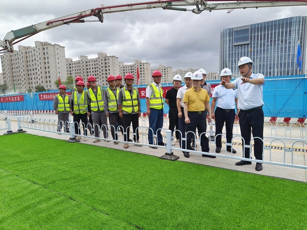 內蒙古國龍新能源開發(fā)有限責任公司總經(jīng)理戈小龍蒞臨陜煤建設銅煤公司巨靈科研服務中心項目交流指導